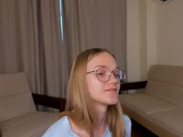 Stream thumbnail femmantis