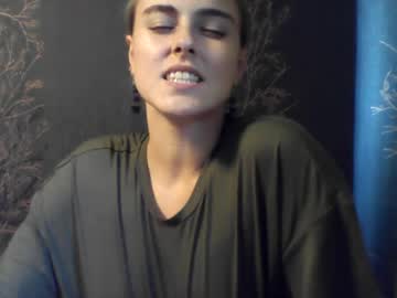 Stream thumbnail flower_bluee