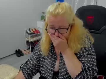 Stream thumbnail fraumartha