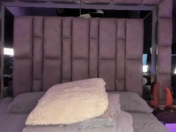 Stream thumbnail girl_gray