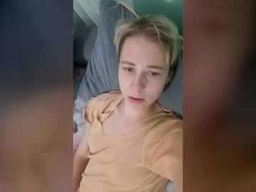 Stream thumbnail gussiebridie