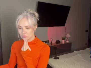 Stream thumbnail hallie_mitchell