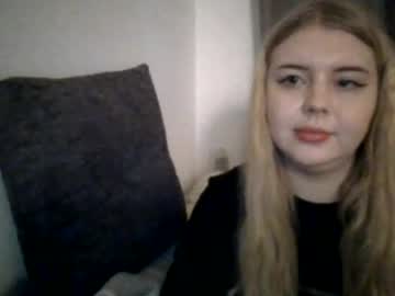 Stream thumbnail helenablondi