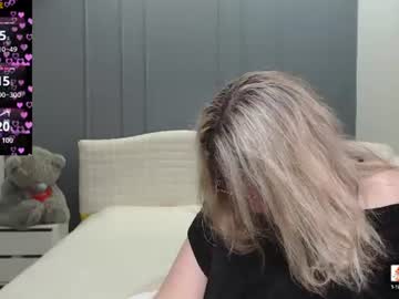 Stream thumbnail helenenigma