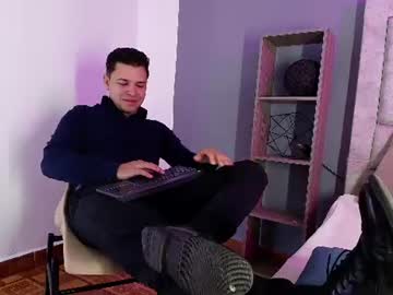 Stream thumbnail hey_noah