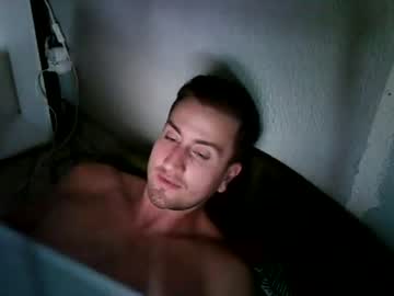 Stream thumbnail hiden_camhot