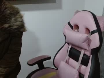 Stream thumbnail holly_rose69