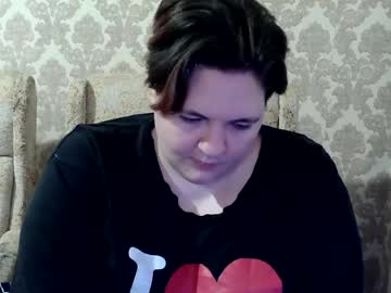 Stream thumbnail hollylaeva