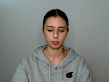 Stream thumbnail honeyteasee