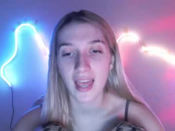 Stream thumbnail honeyveil