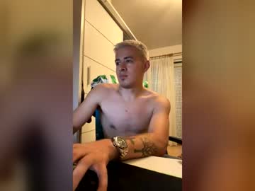 Stream thumbnail huugecock99