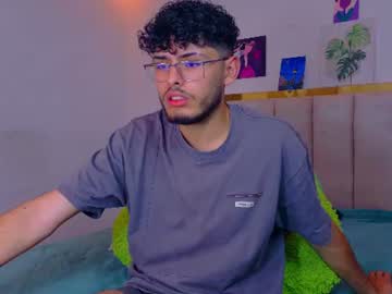 Stream thumbnail julia284990