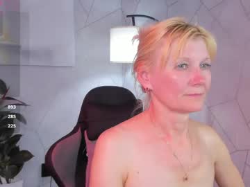 Stream thumbnail julie_lucasss