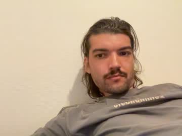 Stream thumbnail just_a_guy_with_a_big_cock