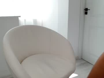 Stream thumbnail kiki_akai