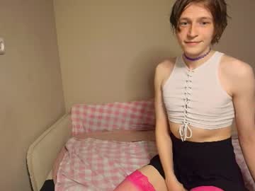 Stream thumbnail kissmysnowskin