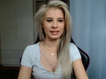 Stream thumbnail kristineamore
