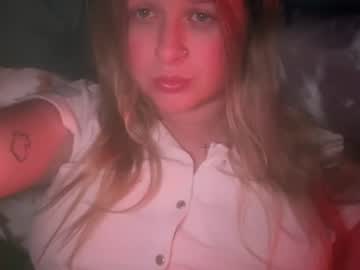 Stream thumbnail kylierenee6100d