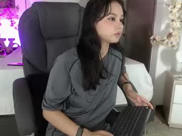 Stream thumbnail lalycastro