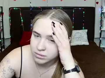 Stream thumbnail laurahlot