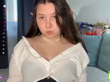 Stream thumbnail lauriecarter