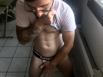 Stream thumbnail legayhot73