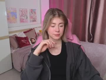 Stream thumbnail lillycolins_