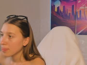Stream thumbnail lina_massey