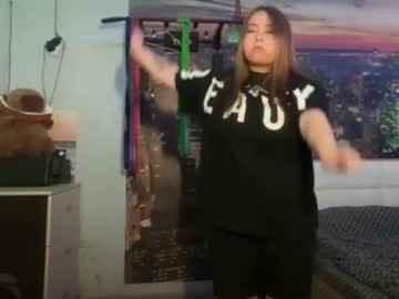 Stream thumbnail liviacherry