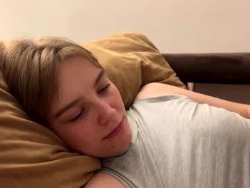 Stream thumbnail lolaatatee