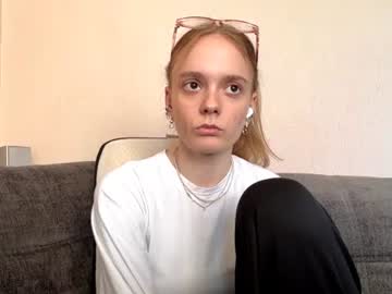 Stream thumbnail loretarobey
