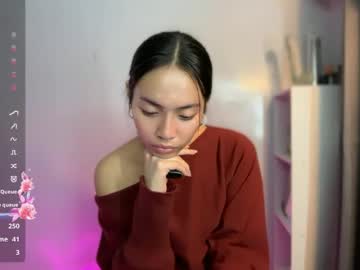 Stream thumbnail lovely_leah23