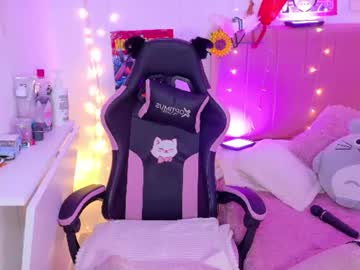 Stream thumbnail lucyy_peach