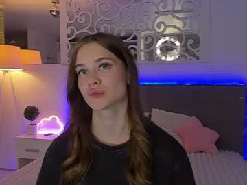 Stream thumbnail luisaclover