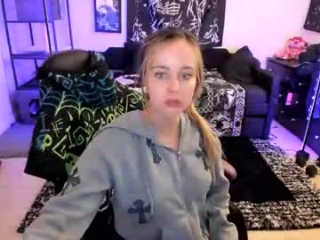 Stream thumbnail luna_lovelyy