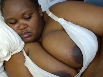 Stream thumbnail lunabloom01