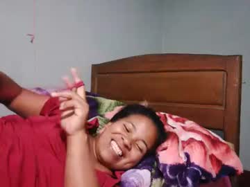 Stream thumbnail luniah