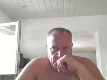 Stream thumbnail m_naked