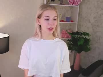 Stream thumbnail machellehollenback