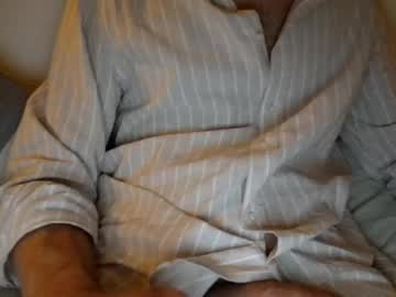 Stream thumbnail macronaron