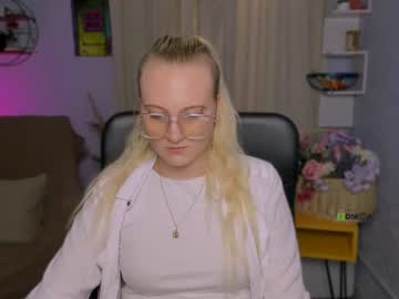 Stream thumbnail madam_ulis