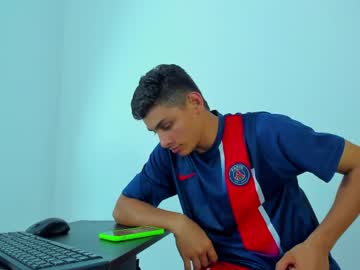 Stream thumbnail max_wild01