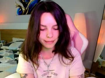 Stream thumbnail maya_hansen