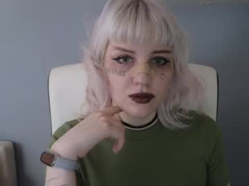 Stream thumbnail me1roze