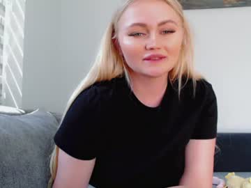 Stream thumbnail melani_a