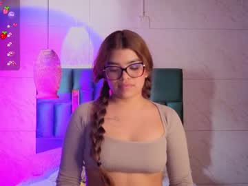 Stream thumbnail mia_castano