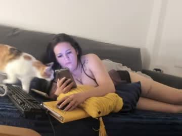 Stream thumbnail mia_petra