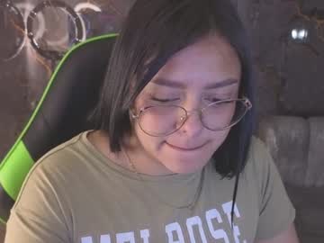 Stream thumbnail mia_velvet_cn