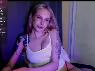 Stream thumbnail michellevelour
