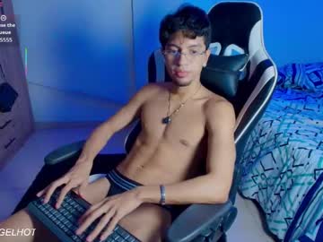 Stream thumbnail mike_pineapple